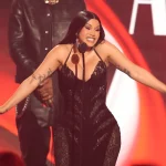 Cardi B es vista cenando con la estrella del fútbol Maduka Okoye y desata rumores de relación
