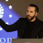 Bukele dice que no planea atacar Honduras por Isla Conejo, y argumenta que solo “un tonto” lo pensaría