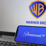 Una jueza federal suspende temporalmente la fusión entre Paramount y Warner Bros.