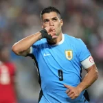 Diego Forlán abre las puertas de la selección a Luis Suárez: «¿Por qué no?»