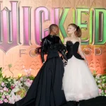 Ariana Grande y Cynthia Erivo protagonizan reencuentro sorpresa de ‘Wicked’ durante gira Eternal Sunshine en Londres